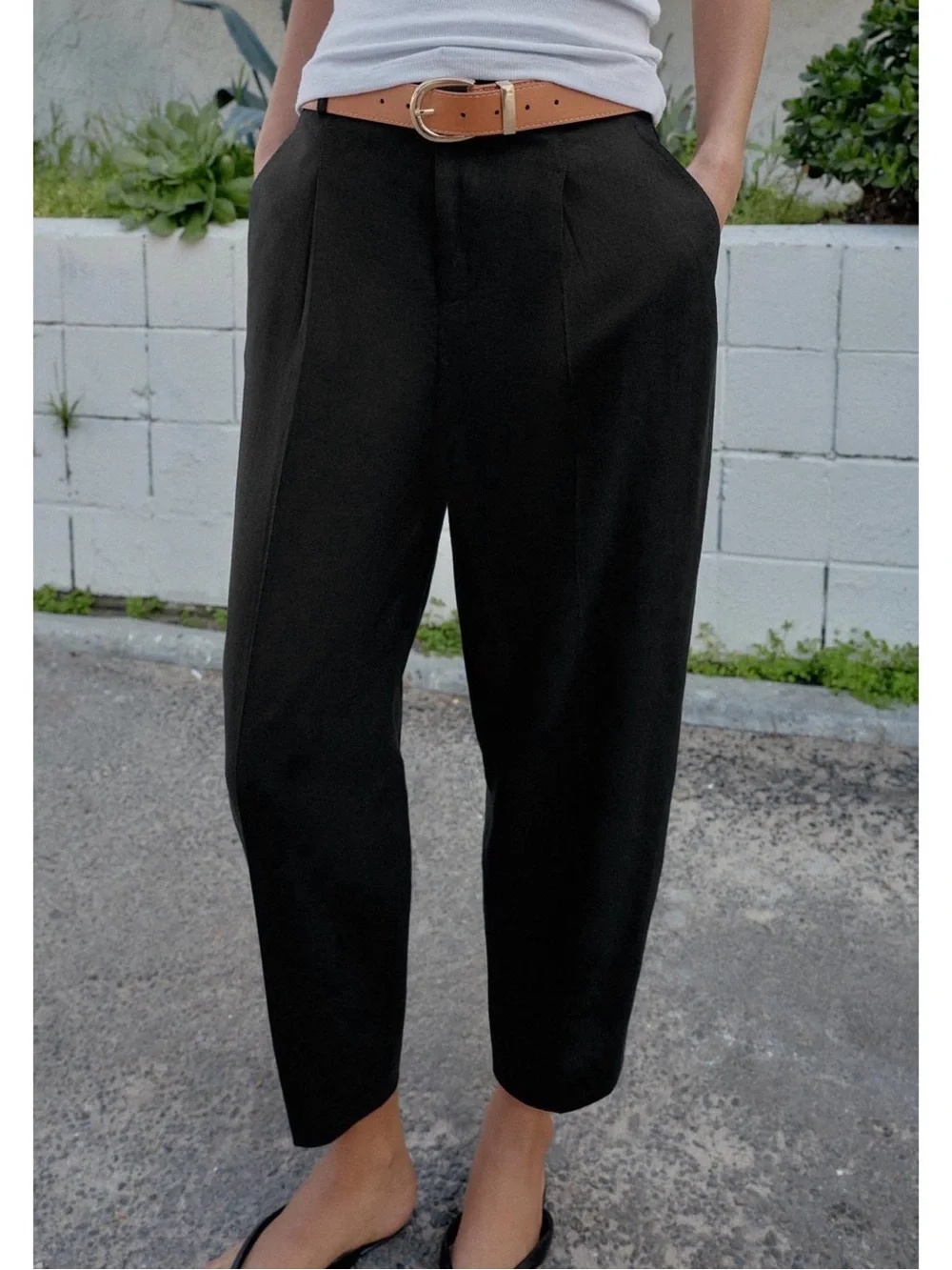 NWT - Zara Women Linen Pants with Belt - Super Trendy!